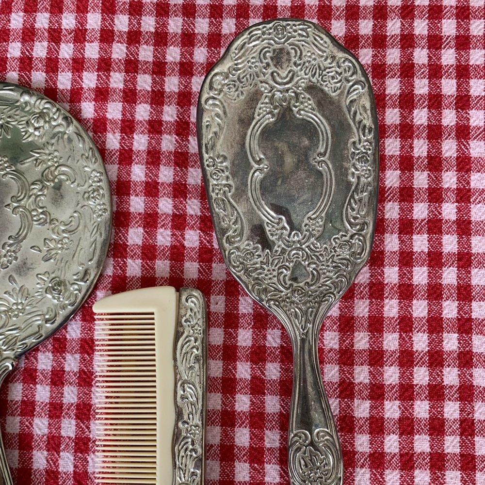 Vintage Silver Mirror Brush Comb Dresser Set - Picture 4 of 7